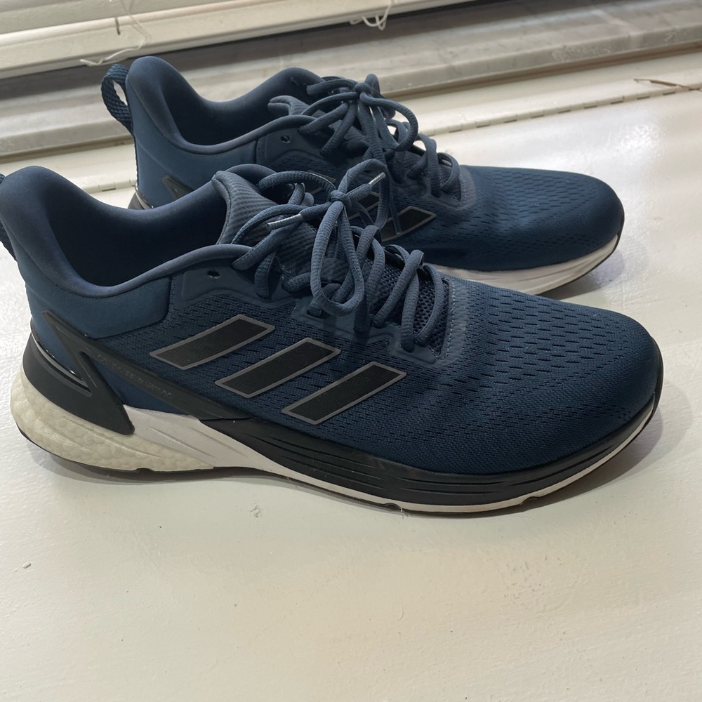 Adidas mens running shoes